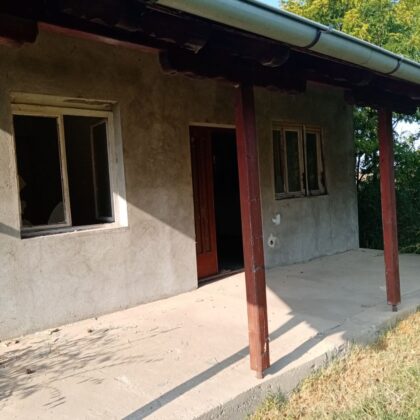 Kuća, Novi Karlovci - 30.000 evra