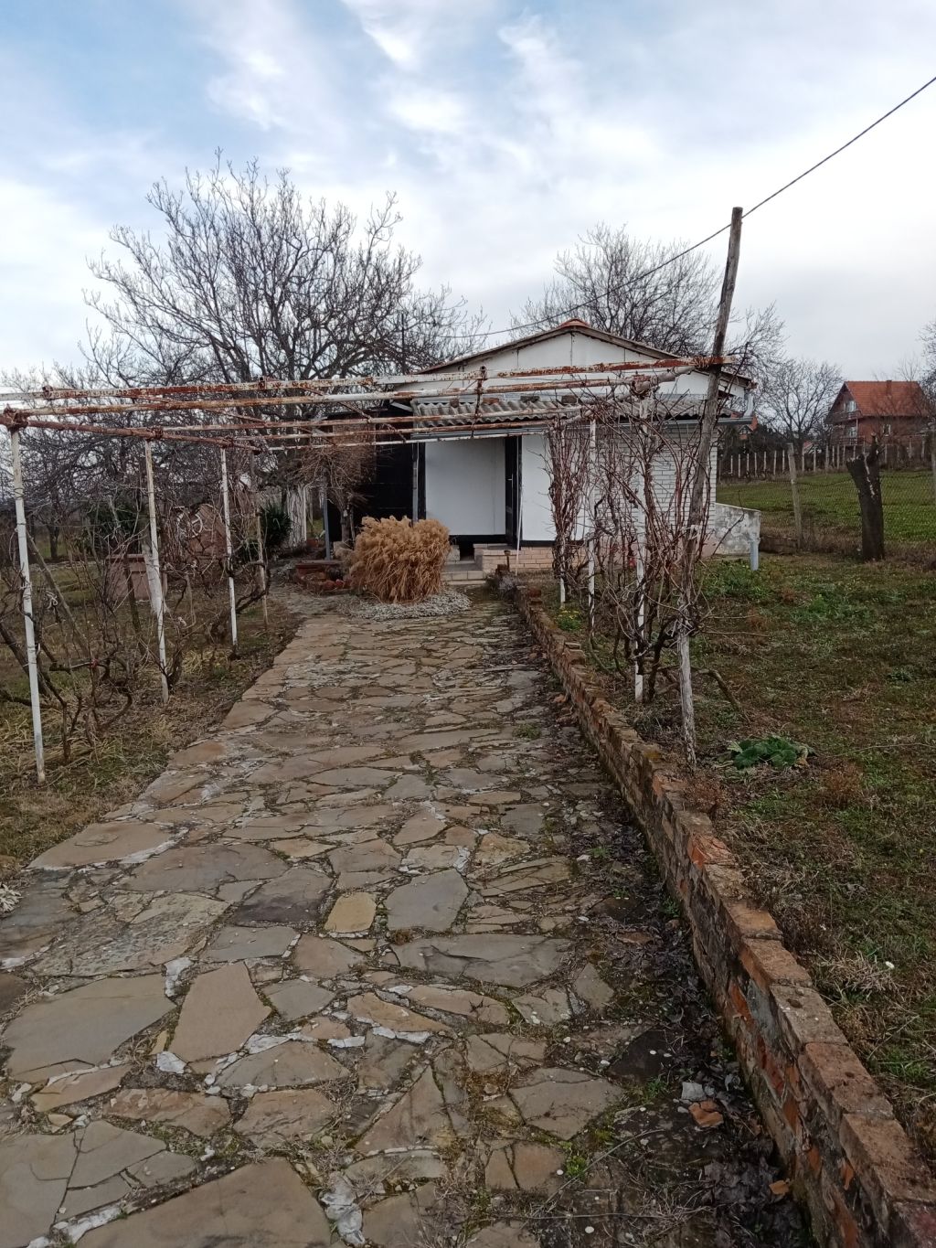 Vikendica, Krčedin - 40.000 evra