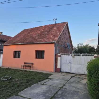 Kuća, Krčedin - 45.000 evra